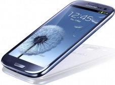 При покупке 2 телефонов Samsung вы получаете в подарок гарнитуру.